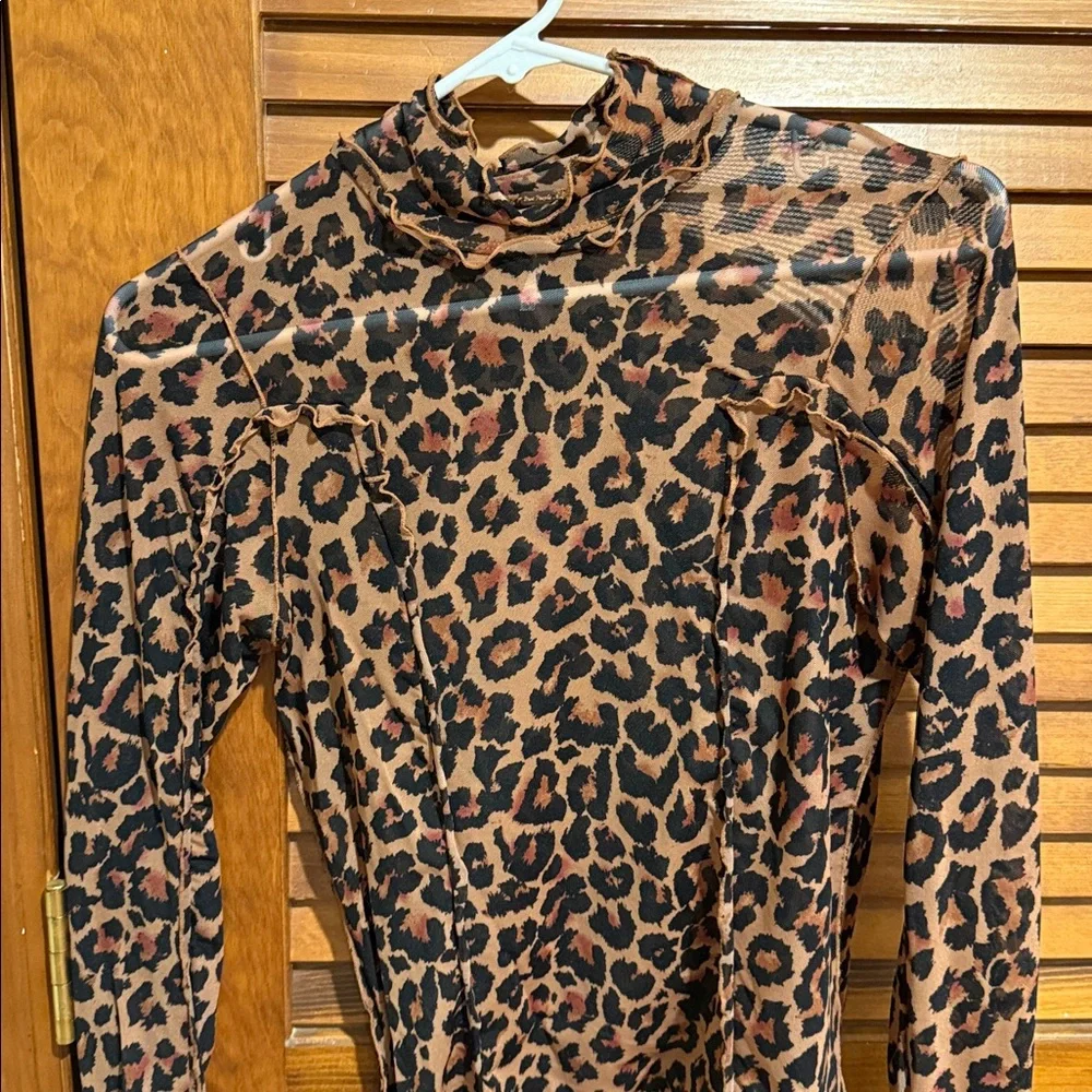 Free People Leopard Print Long Sleeve mock neck mesh top‎